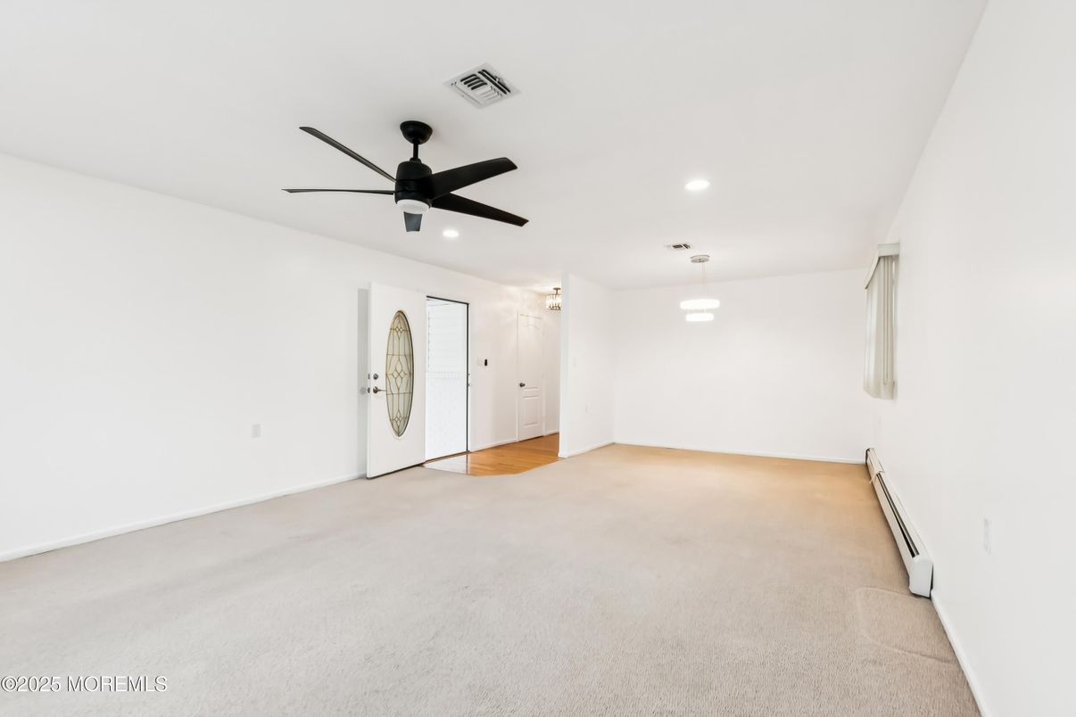 Empty room, Interior, Pendant Lights, Recessed Lighting