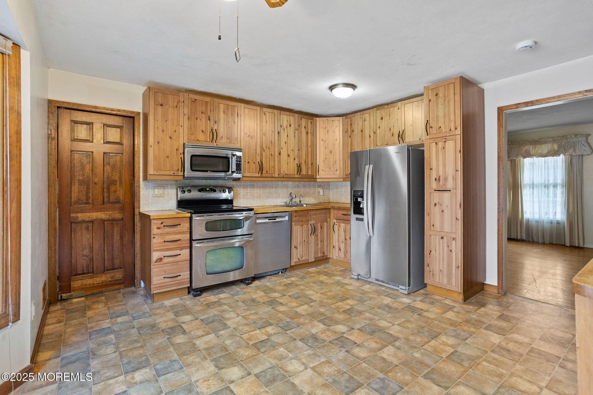 Interior, Kitchen, Stainless Steel Appliances