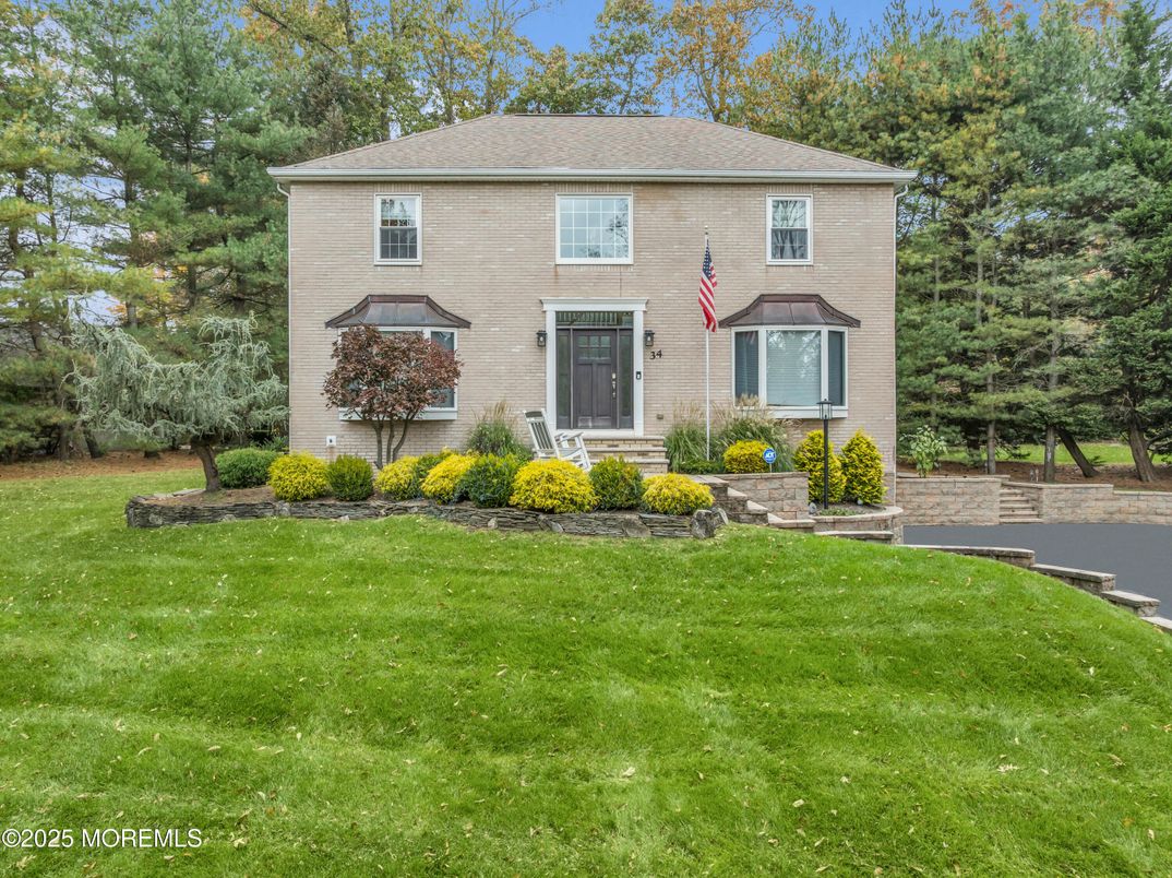 Exterior, Facade, Brick Facade, Georgian