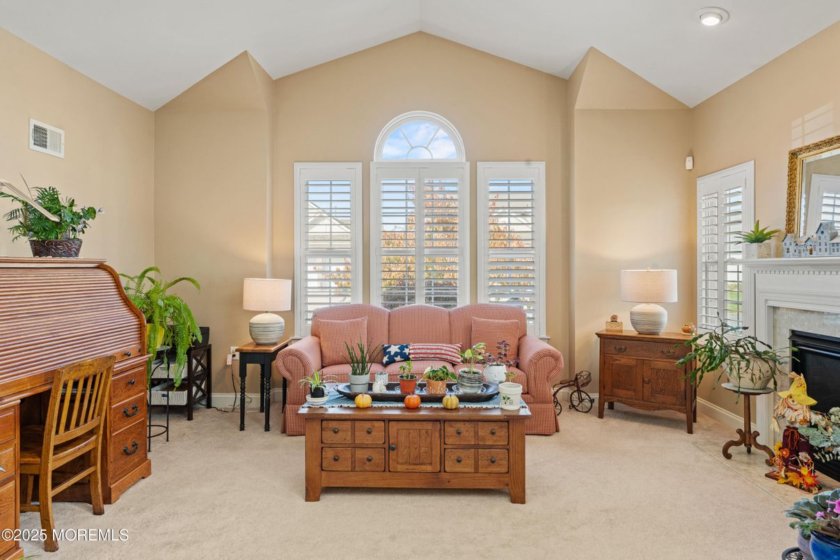 Fireplace, Interior, Recessed Lighting