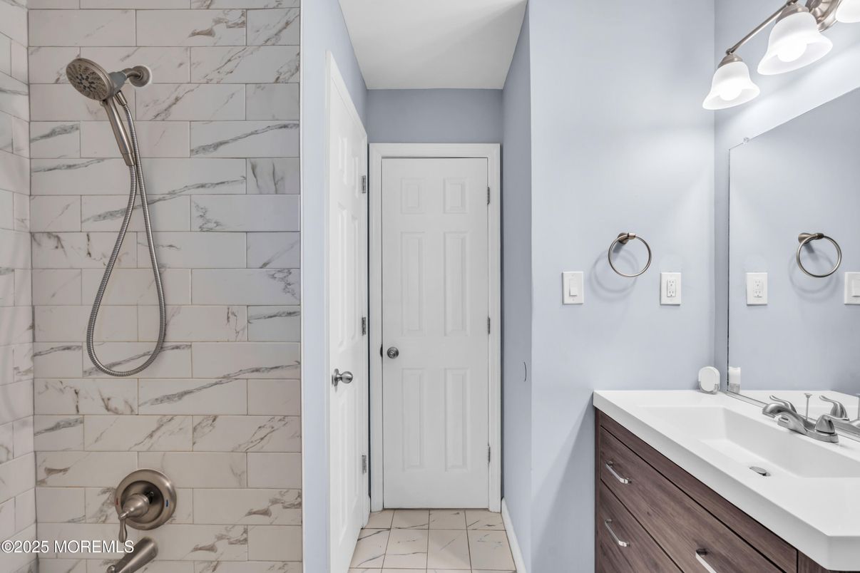 Bathroom, Interior, Marble, Marble Walls