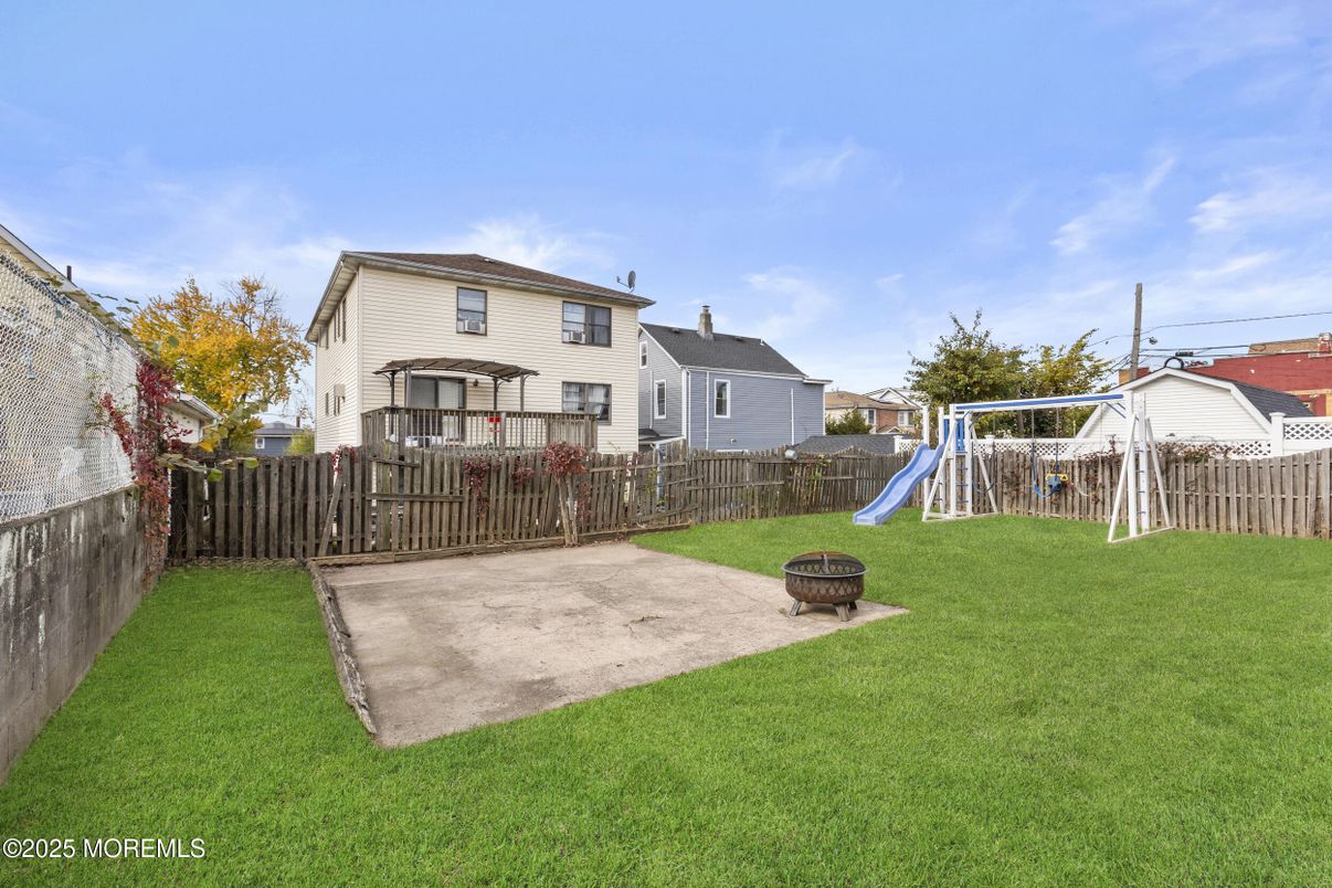 Backyard, Exterior, Playground