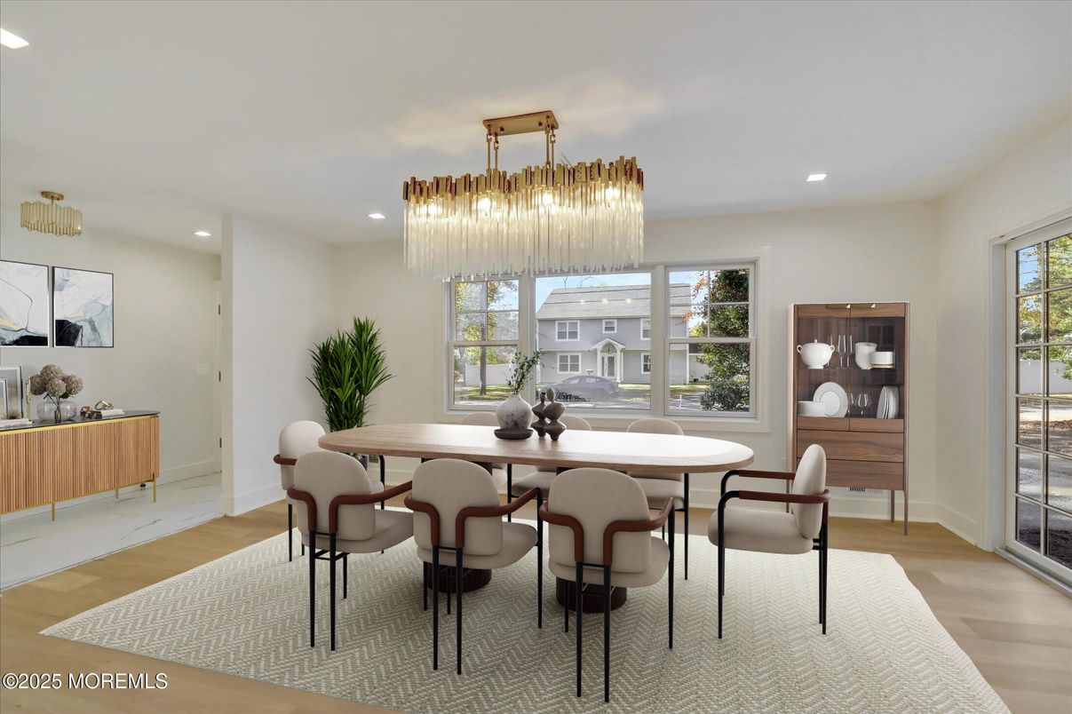 Chandelier, Dining room, Interior, Recessed Lighting, Wood Texture Flooring