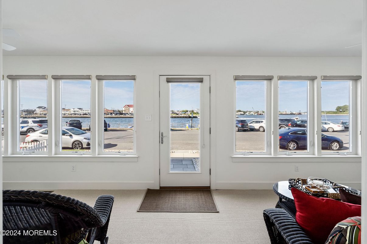 Interior, Living room, Water