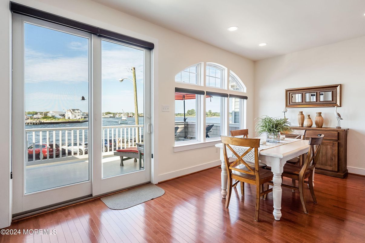 Dining room, Interior, Recessed Lighting, Water, Wood Texture Flooring