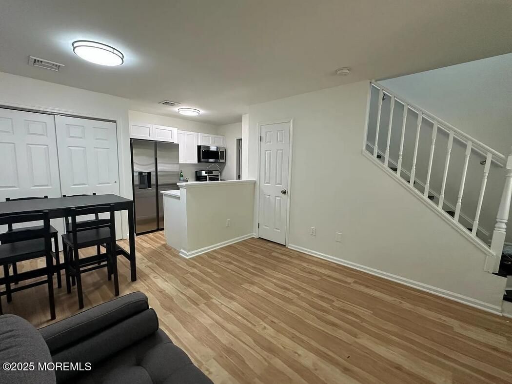 Dining room, Interior, Kitchen, Stainless Steel Appliances, Wood Texture Flooring