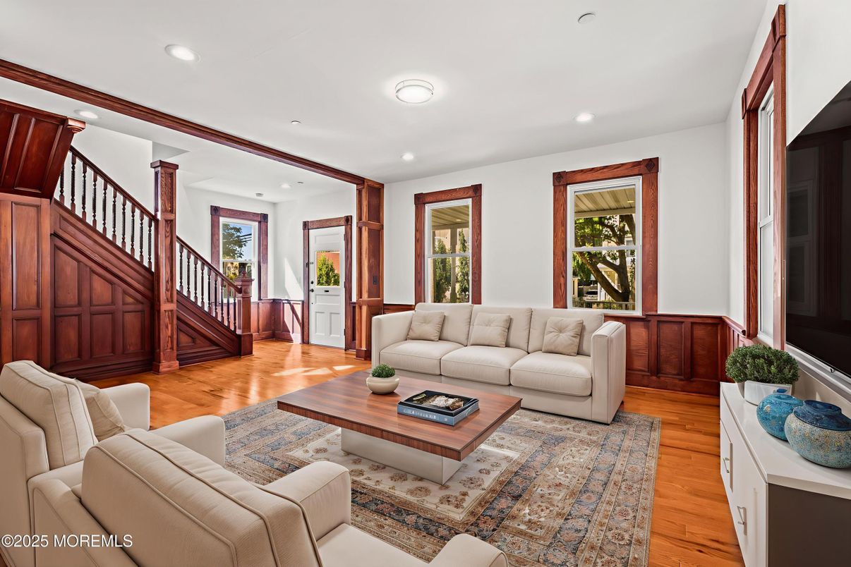 Interior, Living room, Recessed Lighting, Wood Texture Flooring