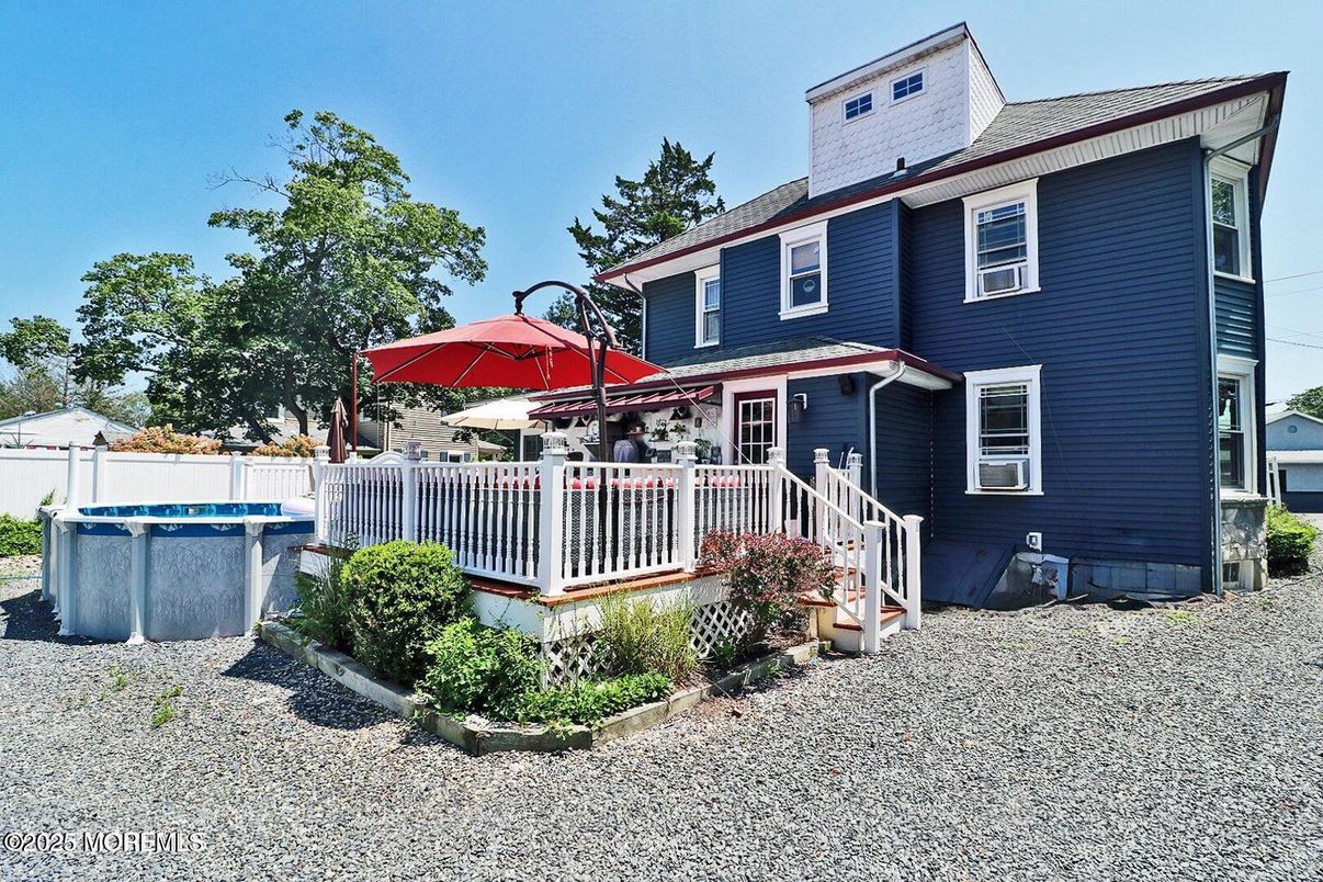 Backyard, Exterior, Pool