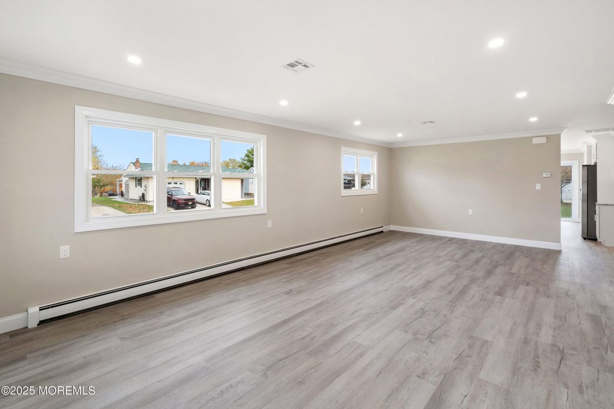 Empty room, Interior, Recessed Lighting, Wood Texture Flooring