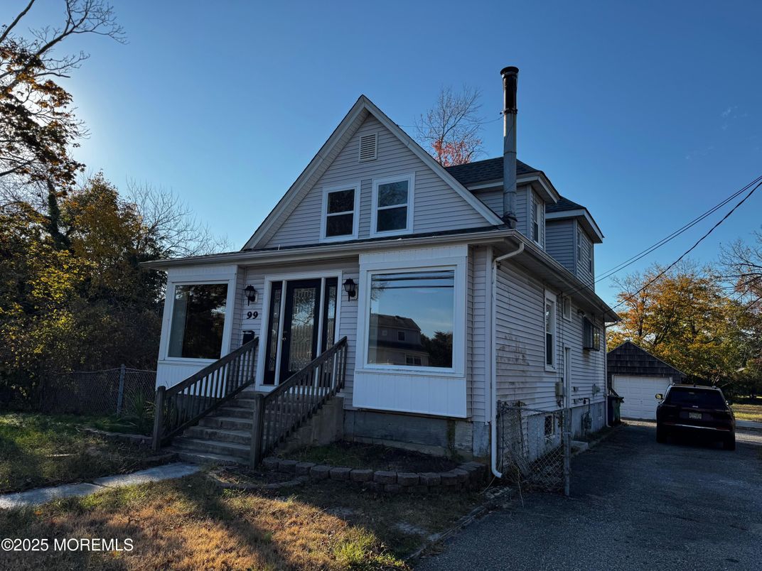 Exterior, Facade, Queen Anne Victorian