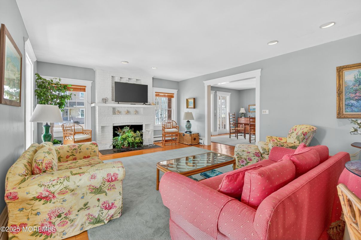 Fireplace, Interior, Living room, Recessed Lighting