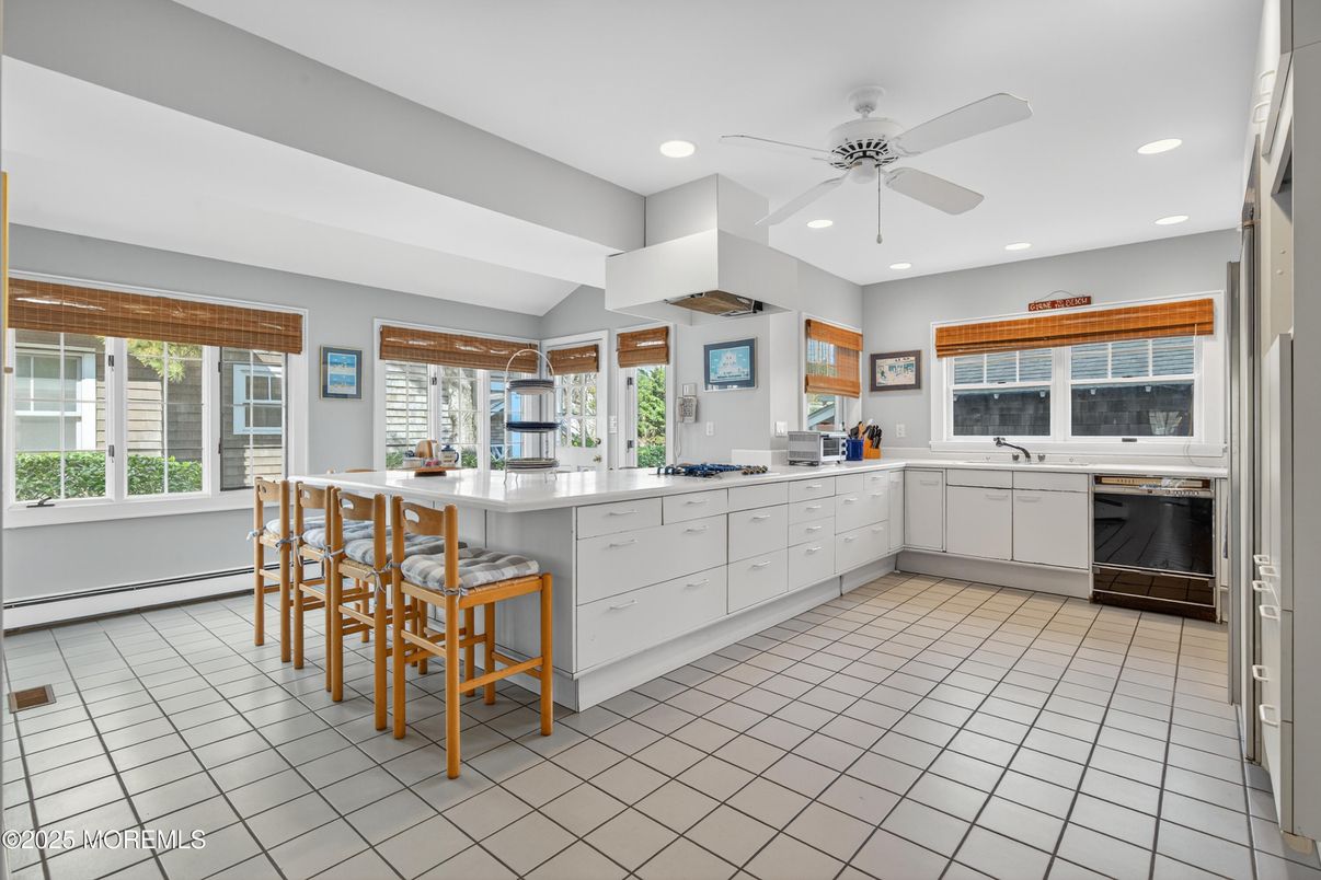 Interior, Kitchen, Recessed Lighting