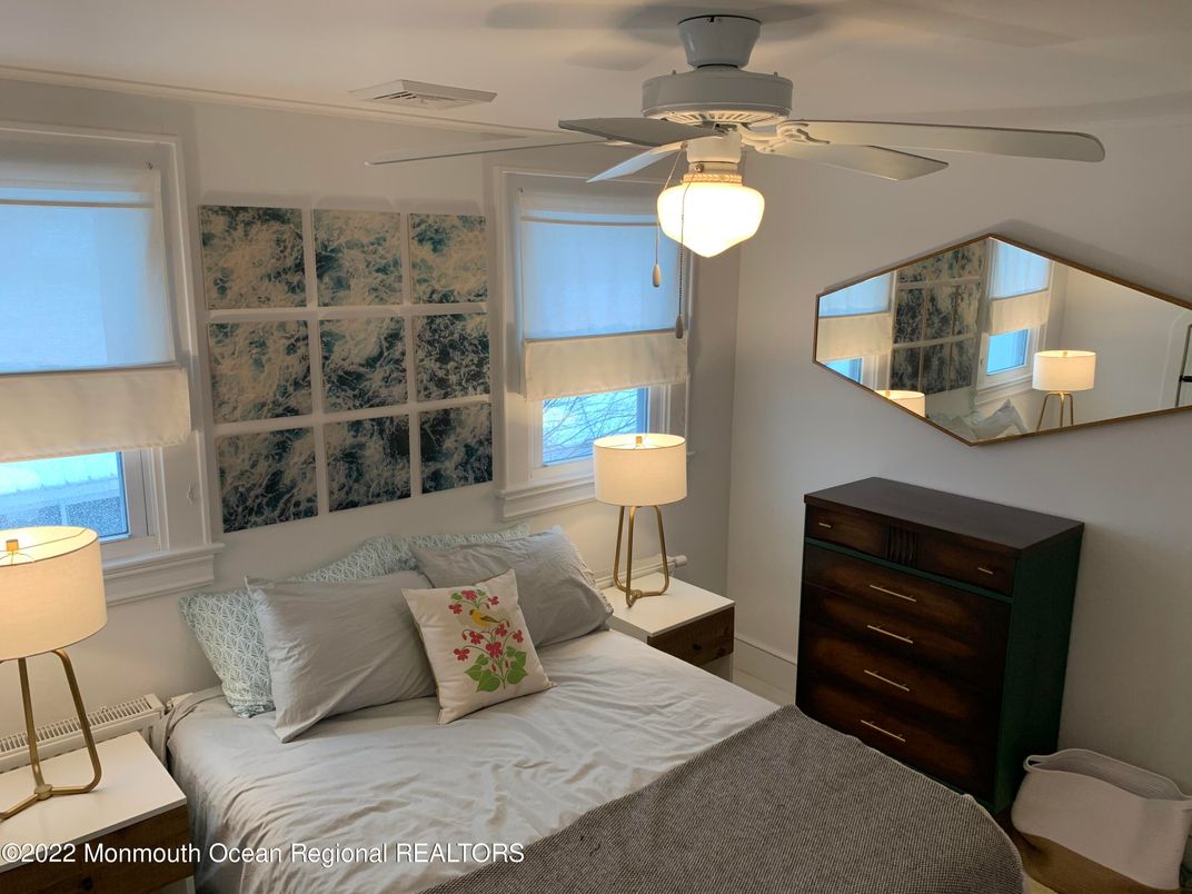 Bedroom, Interior, Water