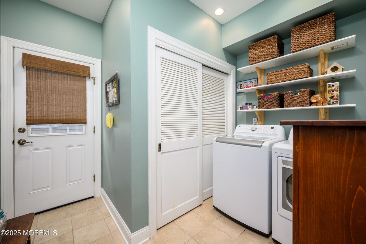Interior, Recessed Lighting, Washer