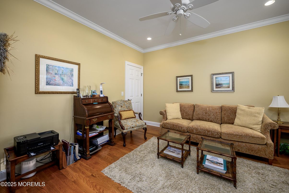 Interior, Living room, Piano, Recessed Lighting, Wood Texture Flooring