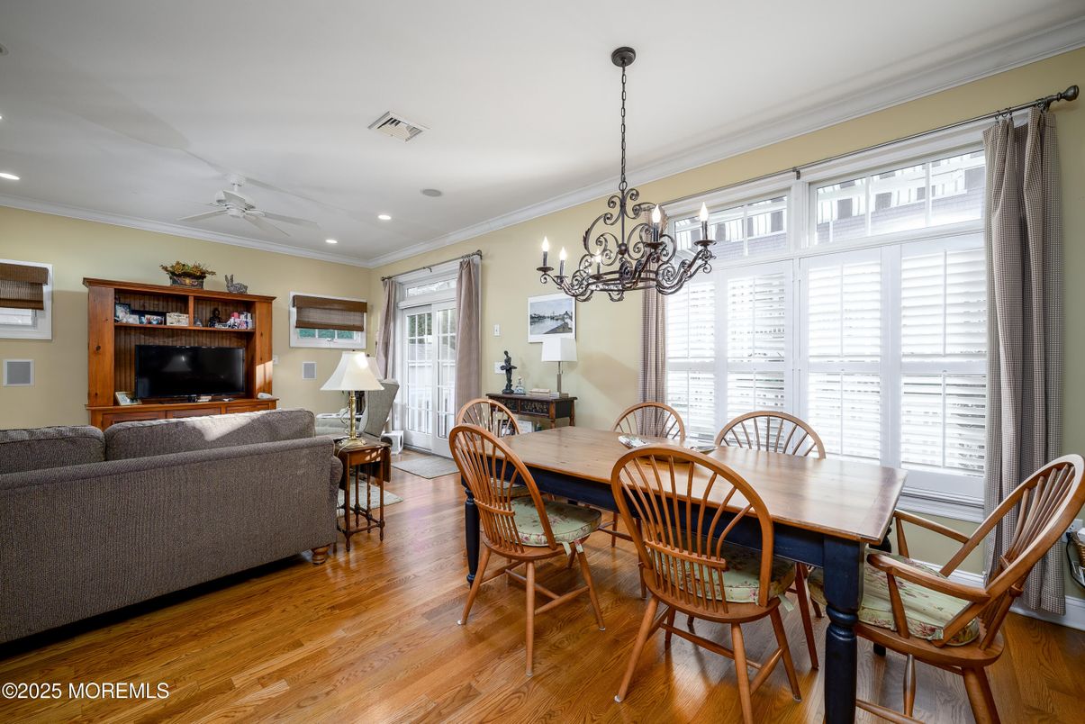 Chandelier, Dining room, Interior, Living room, Recessed Lighting, Wood Texture Flooring