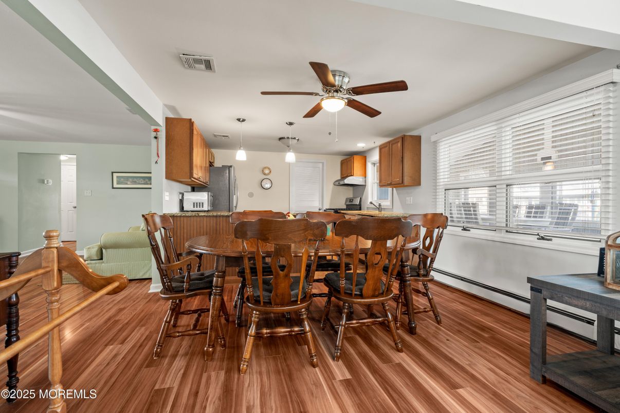 Dining room, Interior, Kitchen, Pendant Lights, Recessed Lighting, Wood Texture Flooring