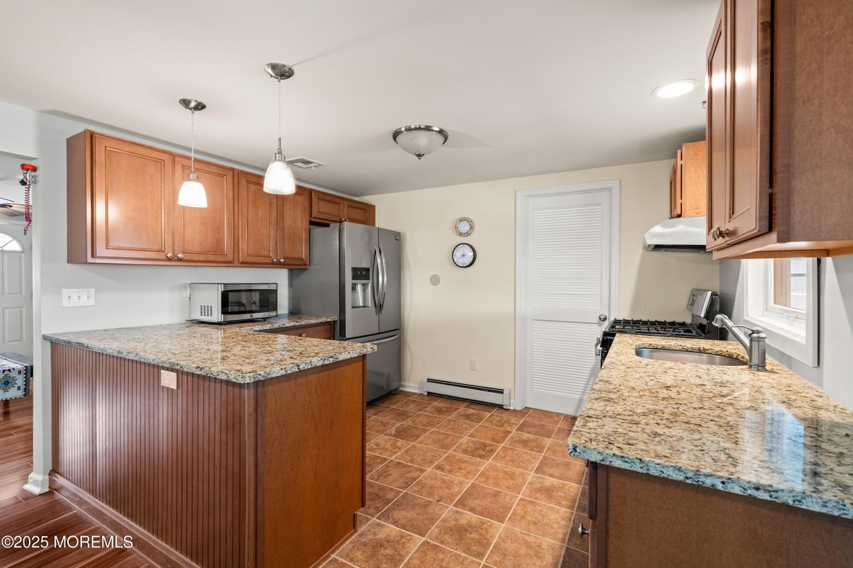 Interior, Kitchen, Pendant Lights, Recessed Lighting