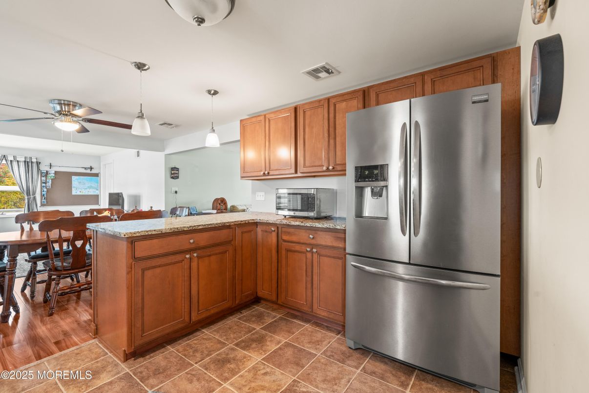 Dining room, Interior, Kitchen, Pendant Lights, Wood Texture Flooring