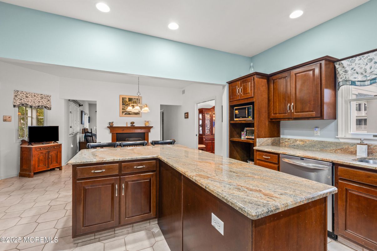 Interior, Kitchen, Pendant Lights, Recessed Lighting