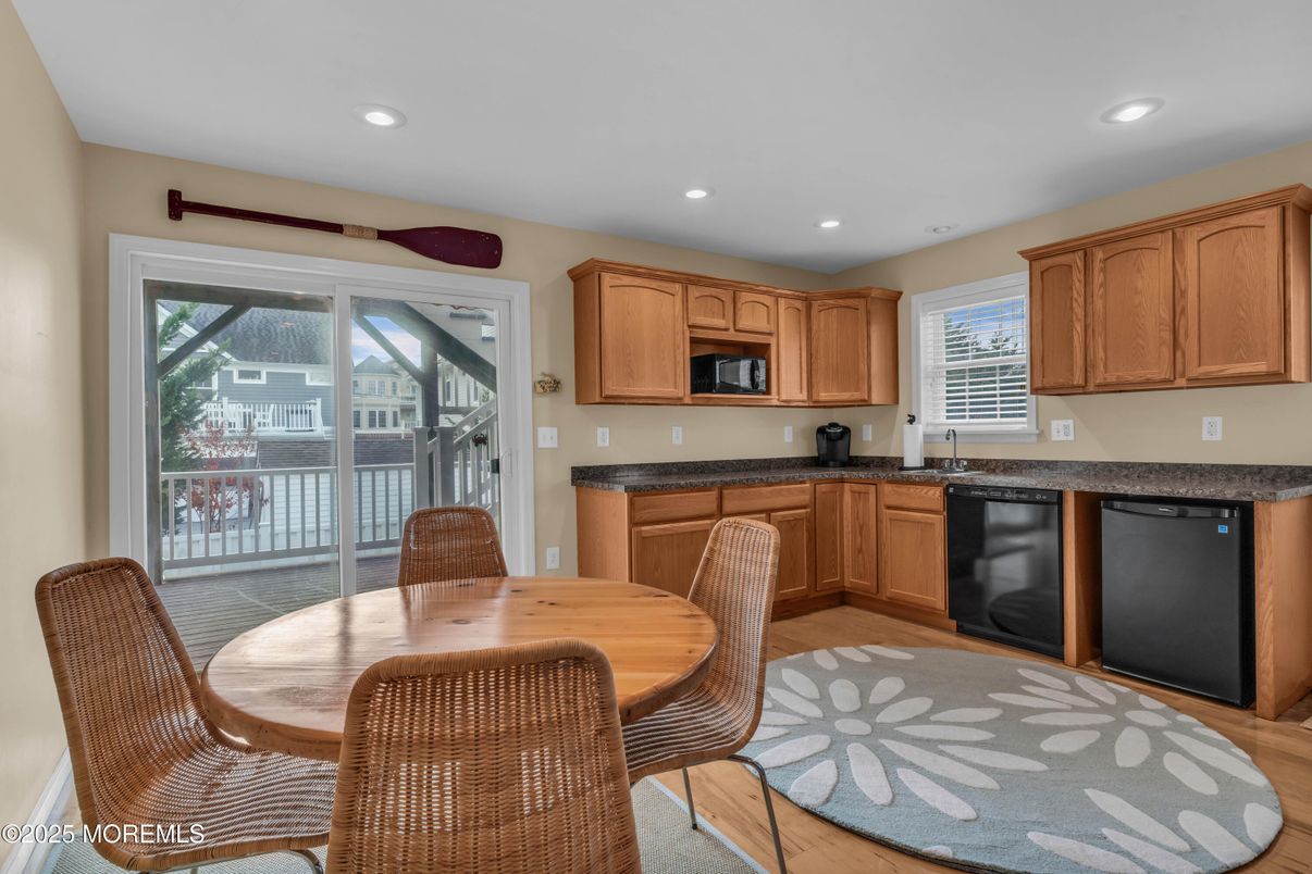 Dining room, Interior, Kitchen, Recessed Lighting, Wood Texture Flooring
