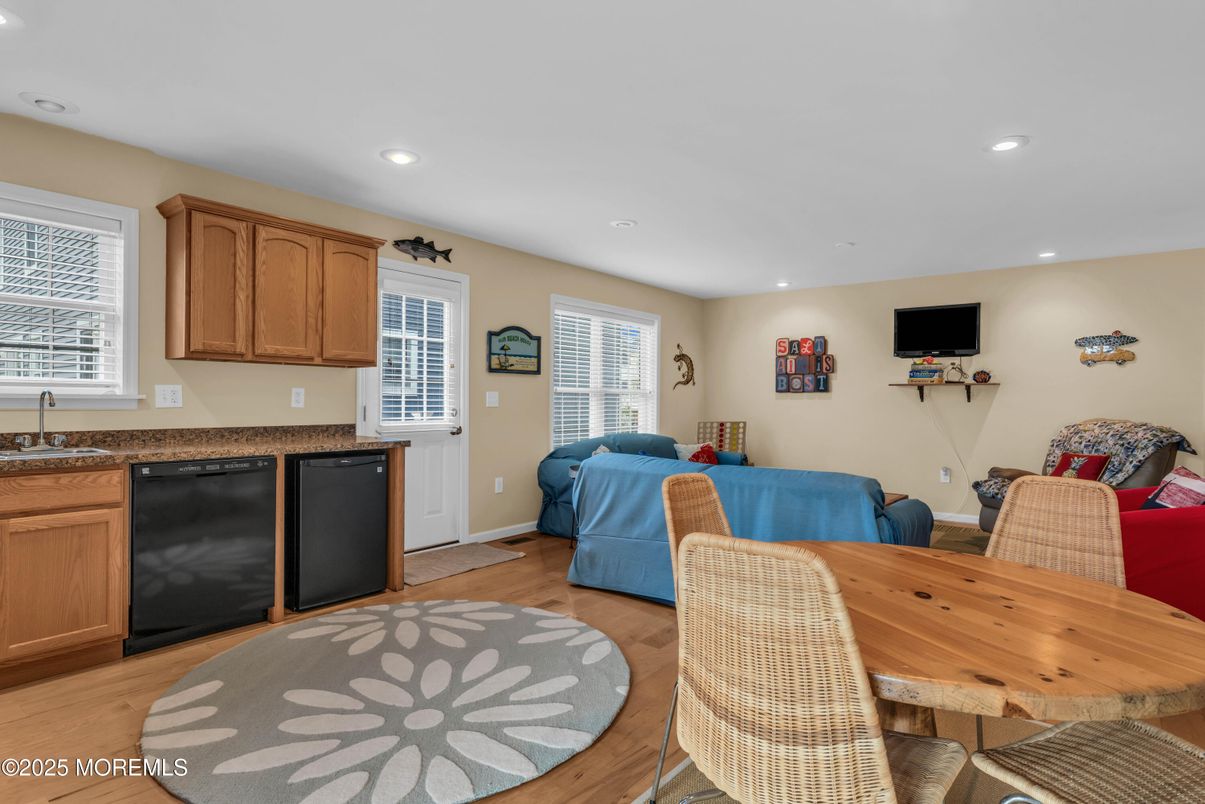 Dining room, Interior, Living room, Recessed Lighting, Wood Texture Flooring