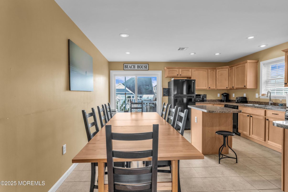 Dining room, Interior, Kitchen, Recessed Lighting