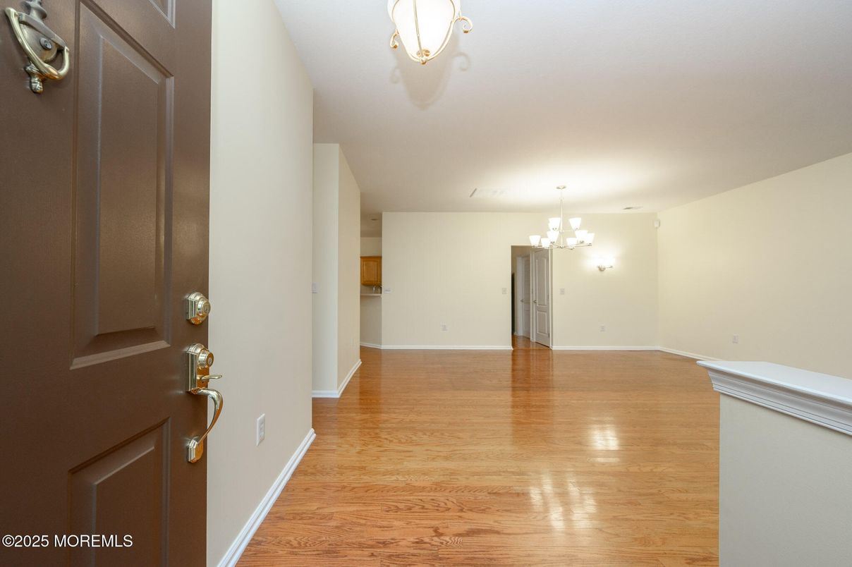 Chandelier, Empty room, Interior, Wood Texture Flooring