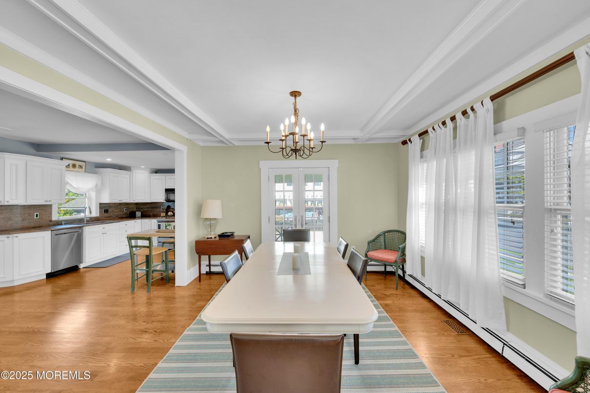 Chandelier, Dining room, Interior, Kitchen, Wood Texture Flooring