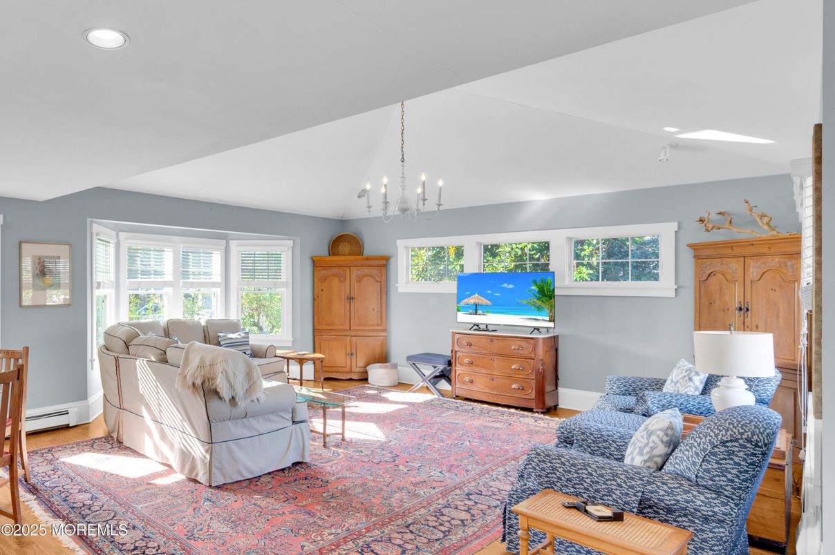 Interior, Living room, Pendant Lights, Recessed Lighting