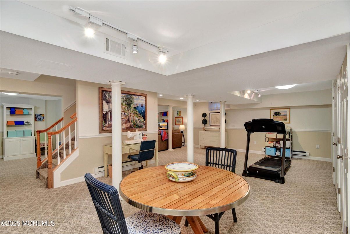Dining room, Fitness Equipment, Interior, Recessed Lighting