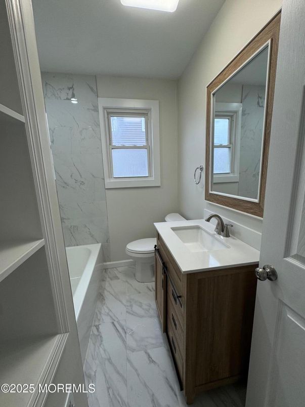 Bathroom, Interior, Marble, Marble Walls