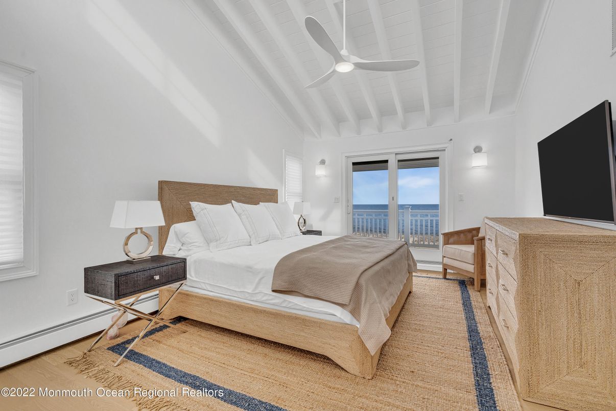 Bedroom, Interior, Water, Wood Texture Flooring