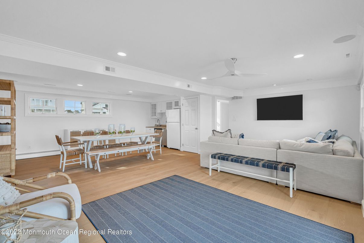 Dining room, Interior, Living room, Recessed Lighting, Wood Texture Flooring