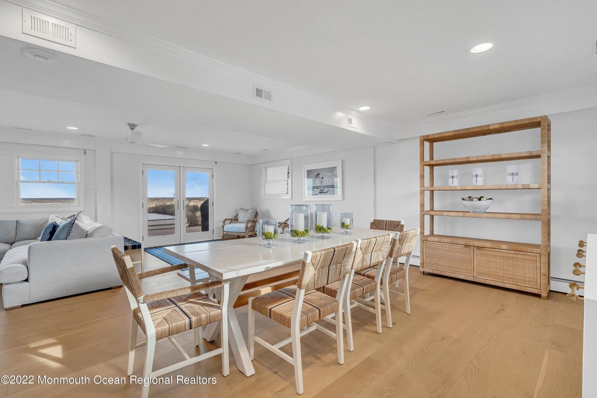 Dining room, Interior, Living room, Recessed Lighting, Wood Texture Flooring