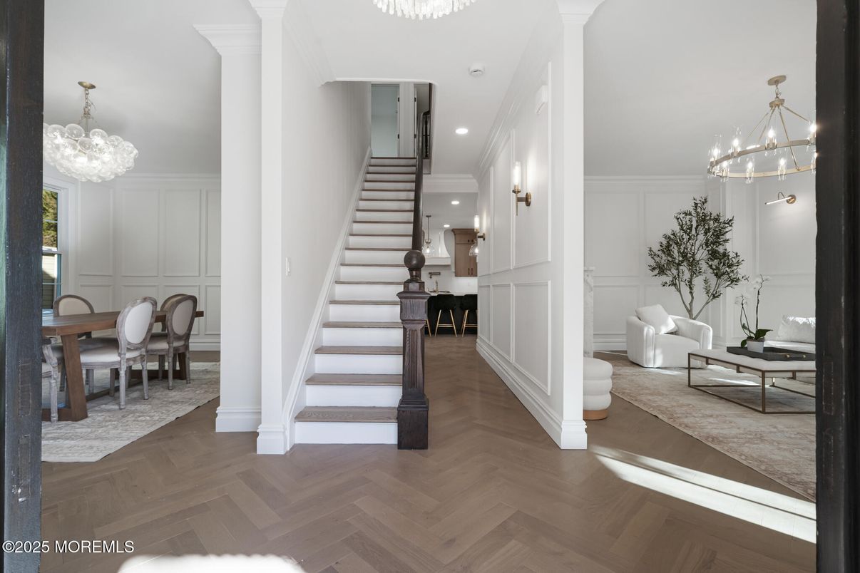 Chandelier, Dining room, Interior, Pendant Lights, Recessed Lighting, Wood Texture Flooring