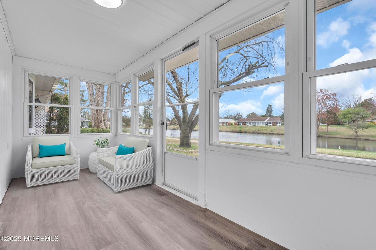 Interior, Sun Room, Water, Wood Texture Flooring