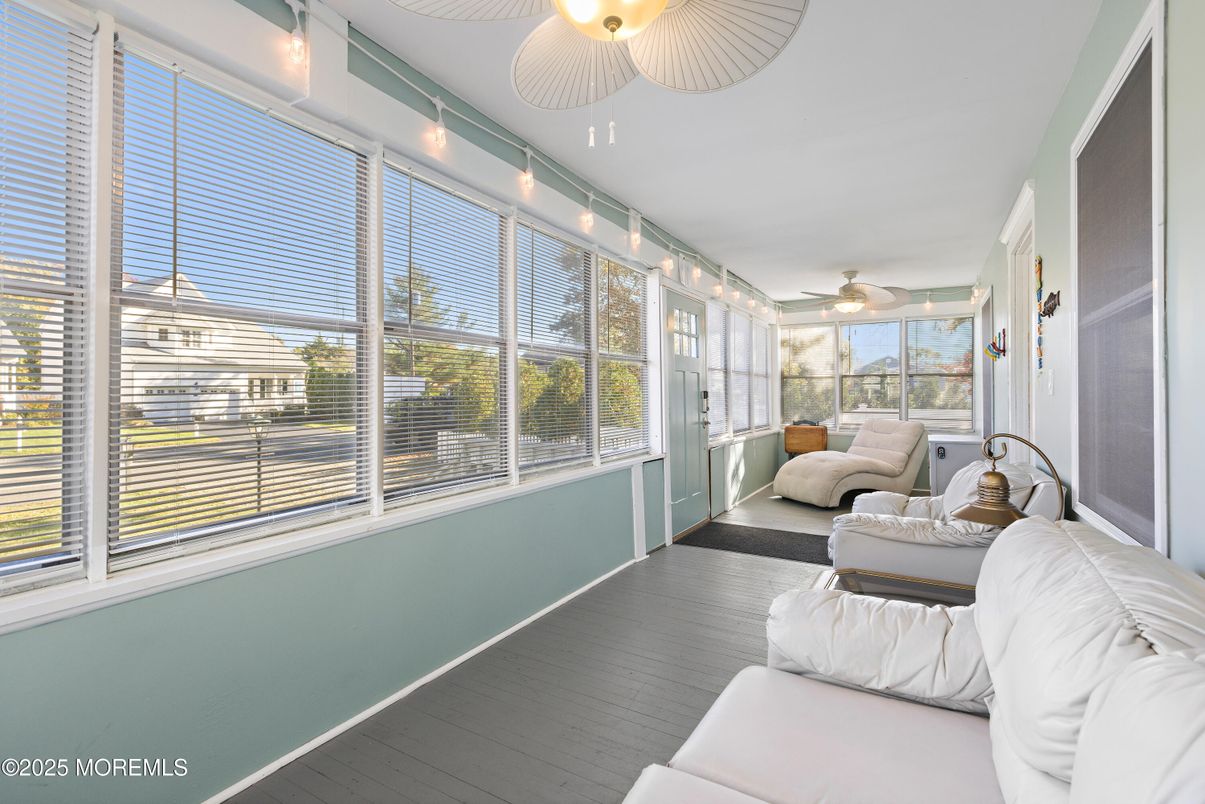 Interior, Living room, Sun Room, Wood Texture Flooring