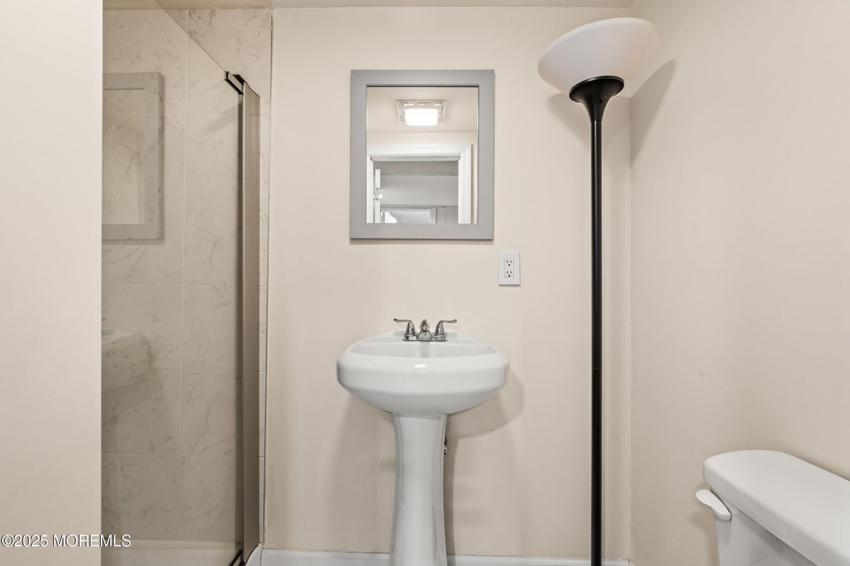 Bathroom, Interior, Marble Walls