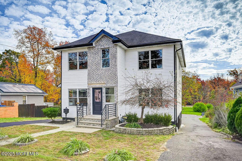 Exterior, Facade, Georgian