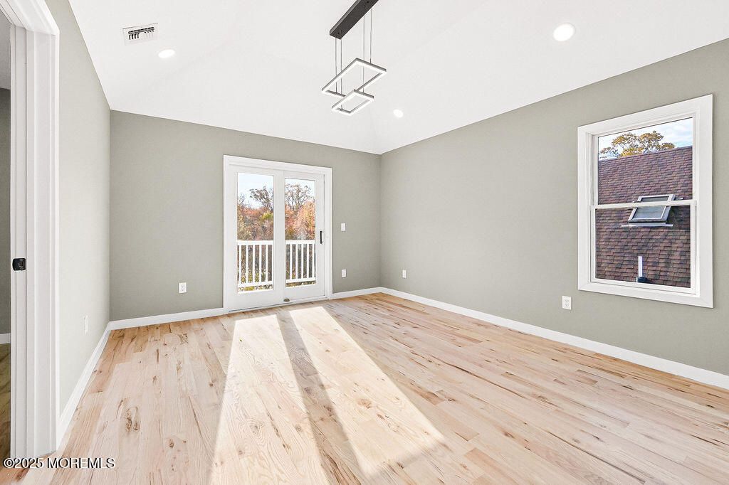 Empty room, Interior, Pendant Lights, Recessed Lighting, Wood Texture Flooring