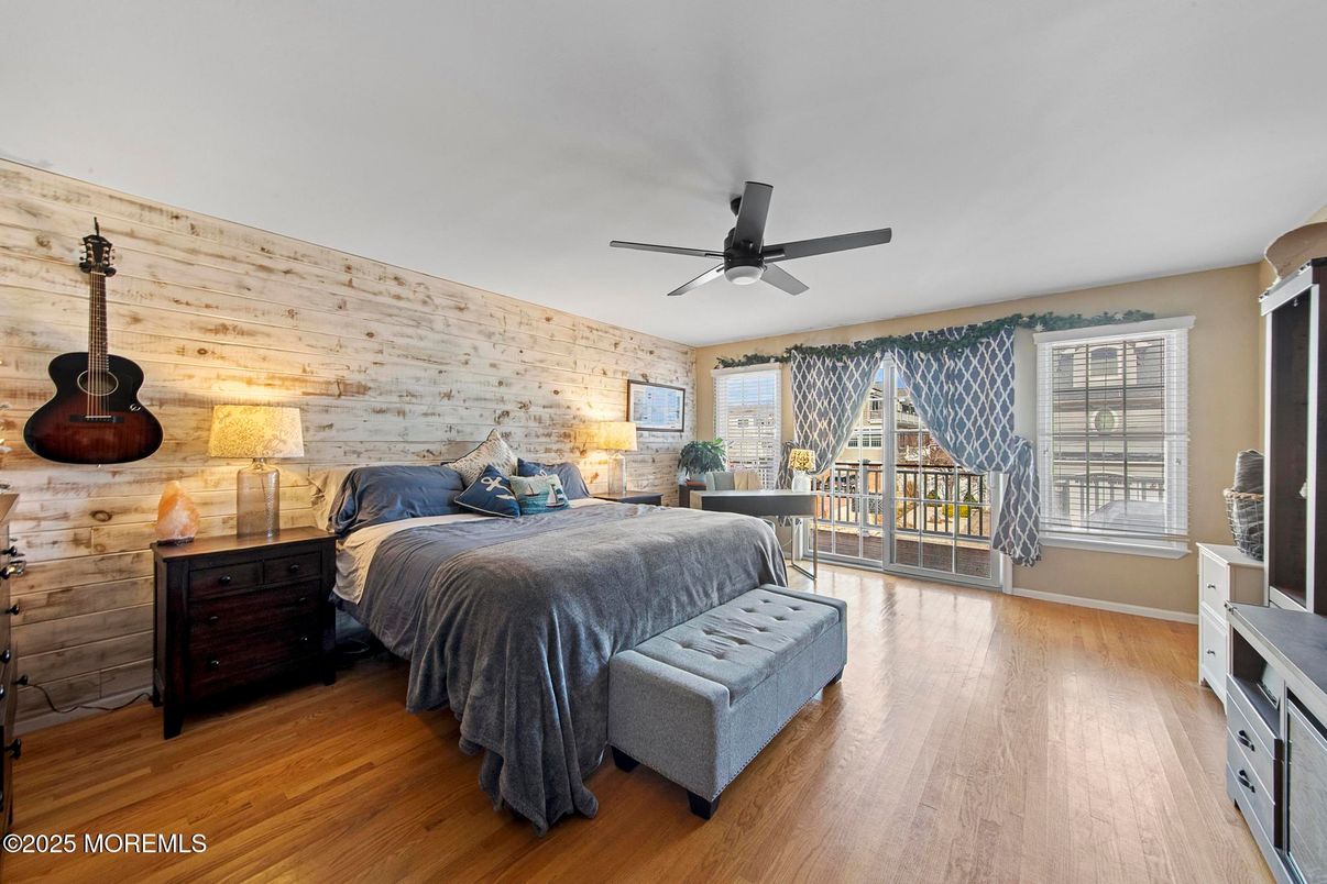 Bedroom, Interior, Wood Texture Flooring, Wooden Walls