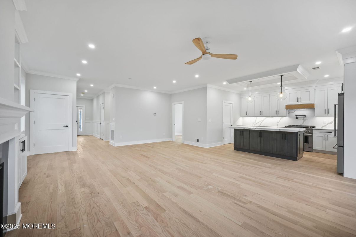 Fireplace, Interior, Kitchen, Pendant Lights, Recessed Lighting, Wood Texture Flooring