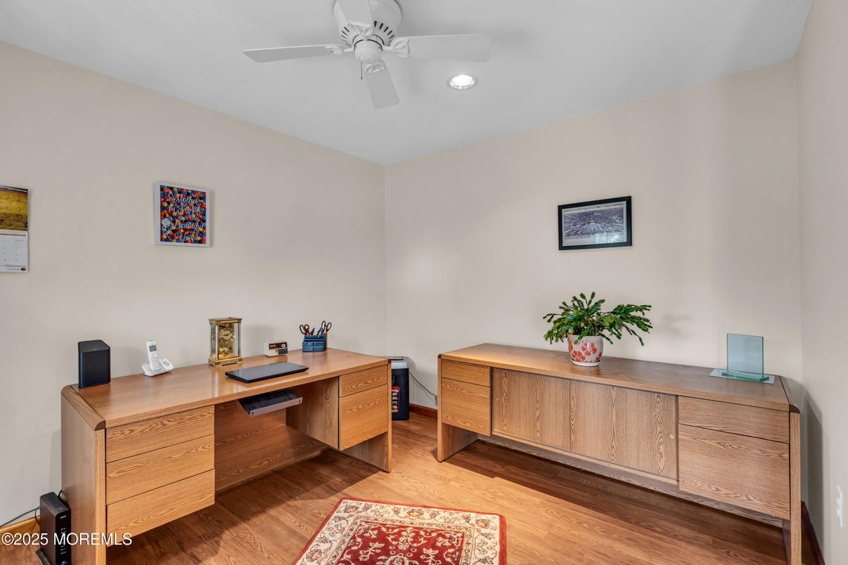 Home Office, Interior, Recessed Lighting, Wood Texture Flooring