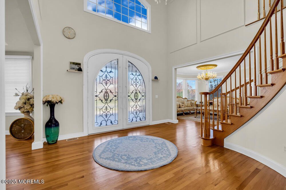 Chandelier, Interior, Wood Texture Flooring