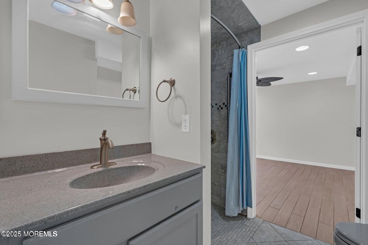 Bathroom, Interior, Recessed Lighting, Wood Texture Flooring