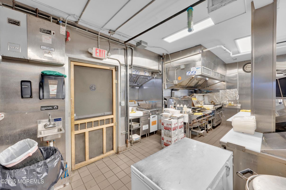 Interior, Kitchen, Stainless Steel Appliances