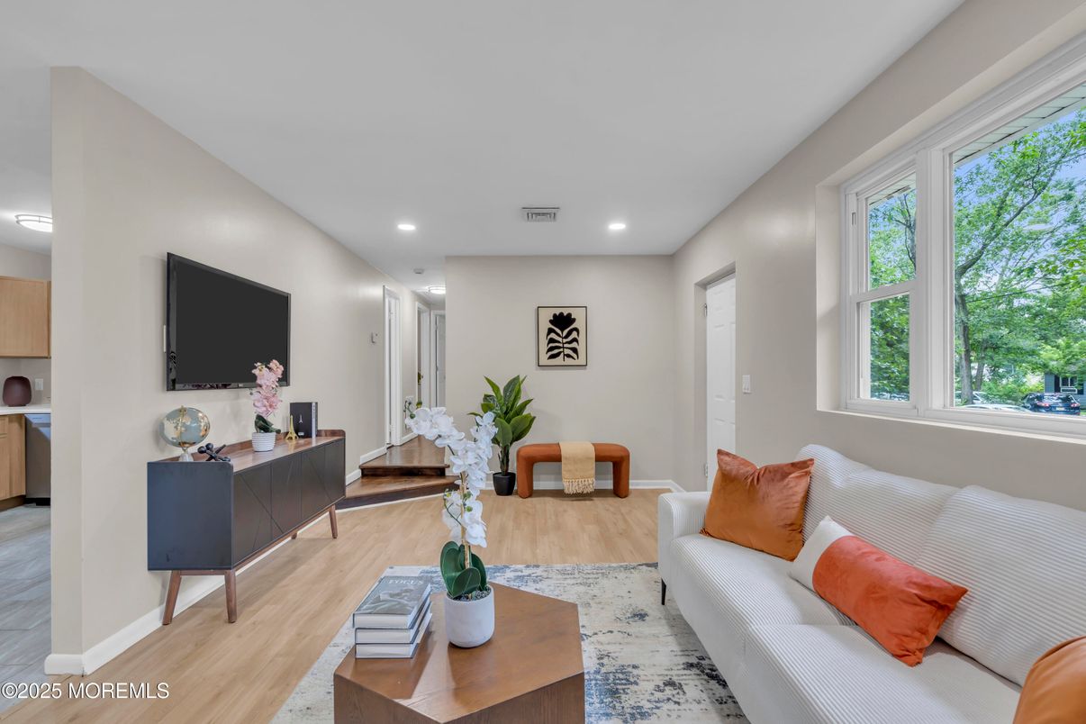 Interior, Living room, Recessed Lighting, Wood Texture Flooring
