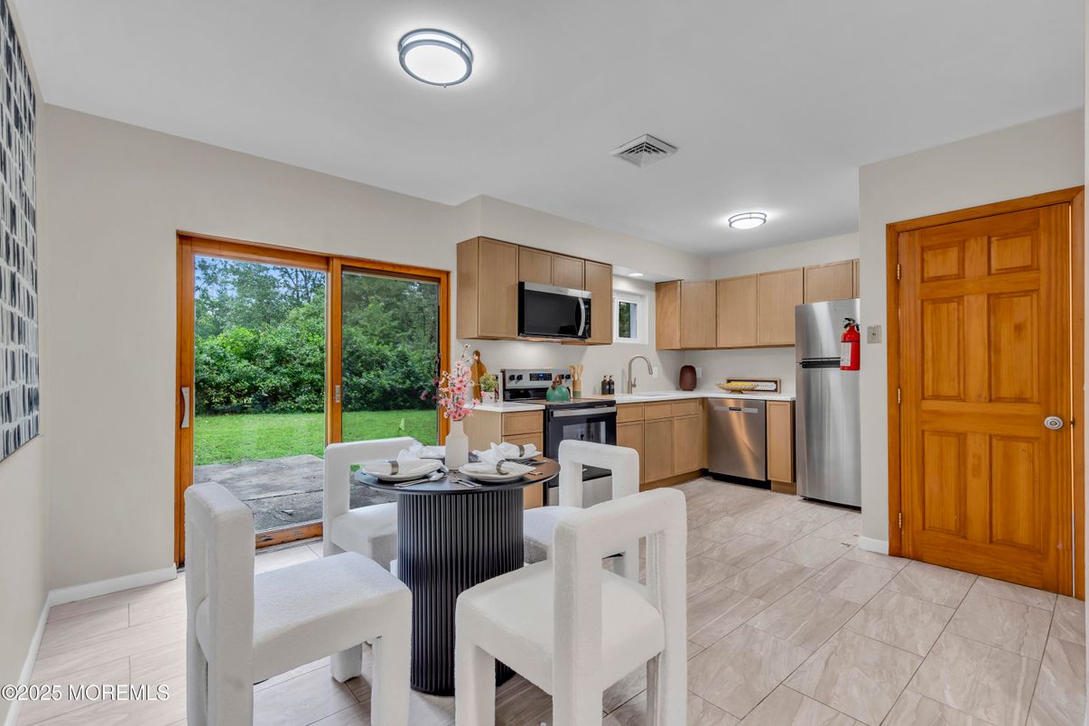Dining room, Interior, Kitchen, Stainless Steel Appliances