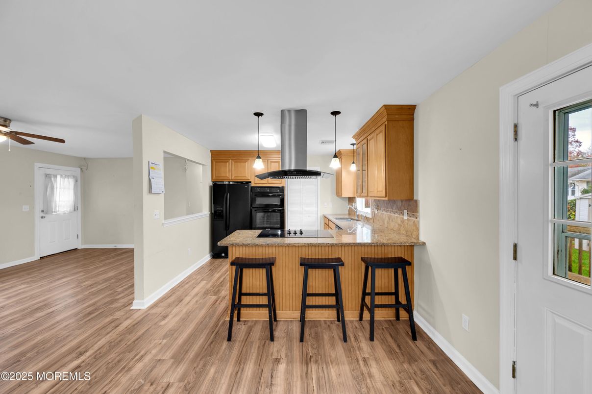 Interior, Kitchen, Pendant Lights, Wood Texture Flooring
